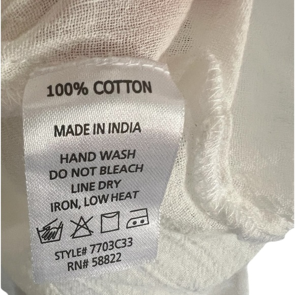 Max Studio NWT bohemian blouse with embroidery on yoke and flowy arms size med - Picture 6 of 8